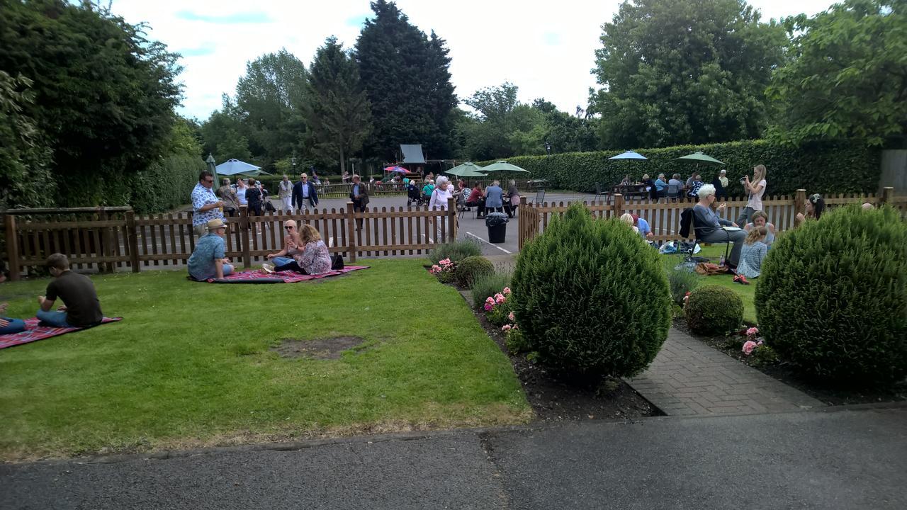 Baker Arms Bayford Hotel Hertford Eksteriør billede