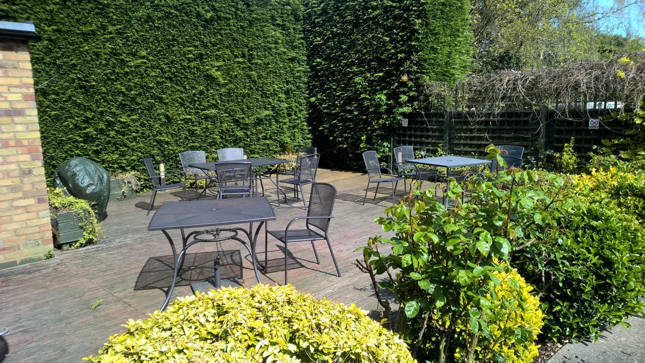 Baker Arms Bayford Hotel Hertford Eksteriør billede